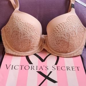 Demi Lacey Body by Victoria